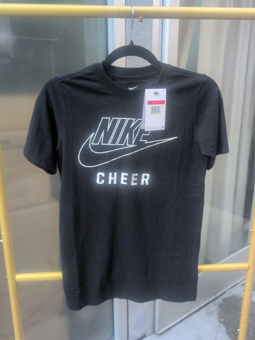 Boys Kids black Nike Swoosh Cheer graphic t-shirt Size Large NWT